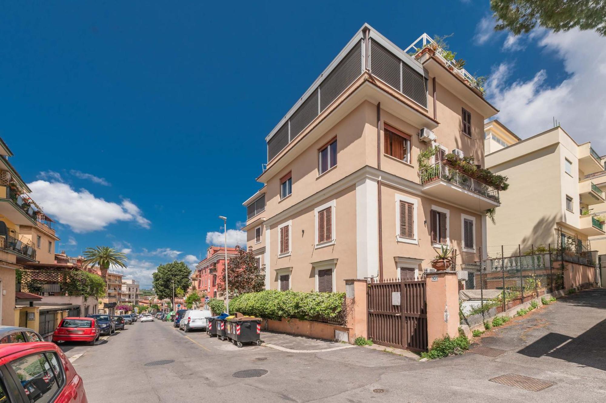 Suityrhome San Pietro 99 * Roma